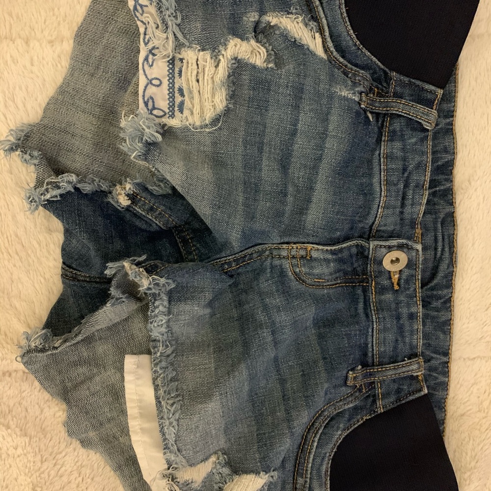 Maternity shorts